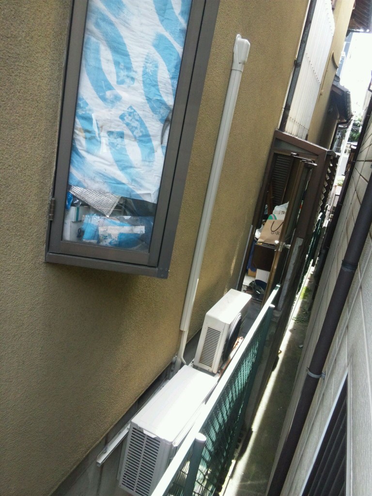 エアコン室外機